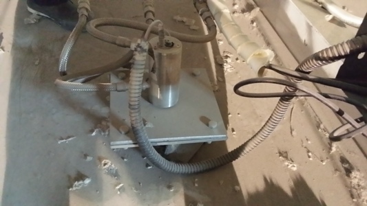 浮法退火窯A區(qū)紅外測溫儀DT40G